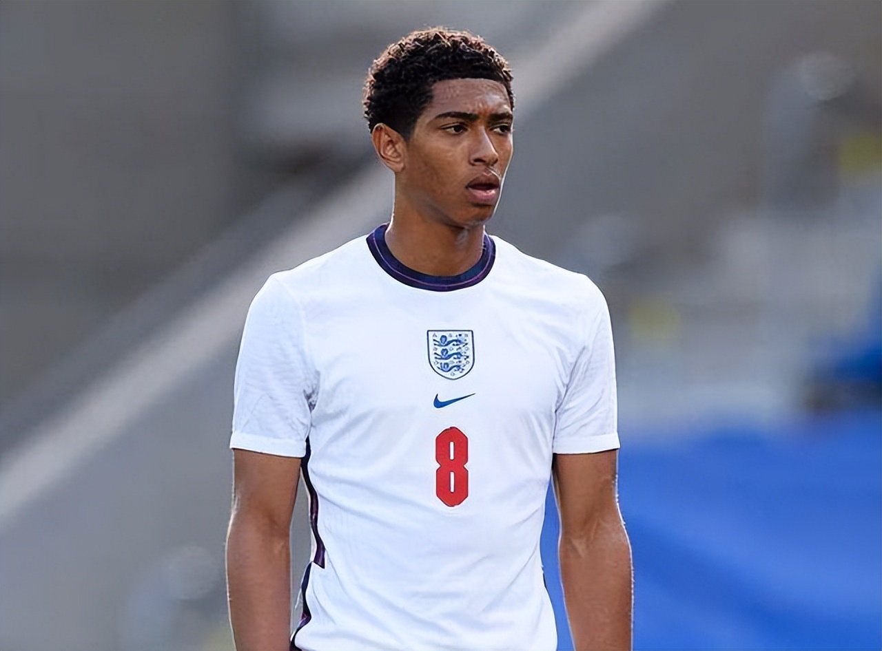 意甲11月最佳球员候选：迈尼昂、劳塔罗、瓦尔迪入选（意甲11月最佳球员提名出炉：迈尼昂、劳塔罗、瓦尔迪在列）