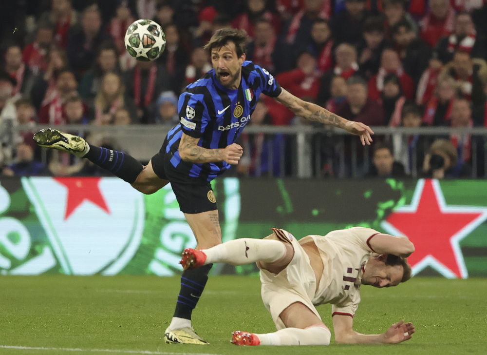 黄蜂官方：卡尔克布伦纳&康诺顿因伤本场不会回归（黄蜂通报：卡尔克布伦纳、康诺顿伤退，本场比赛不再出场）