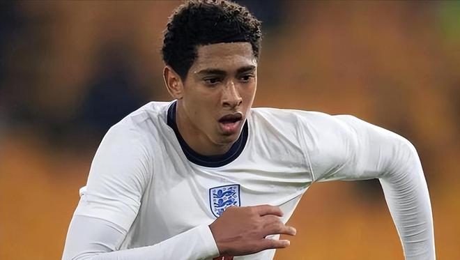 CBA球队战术分析：深圳队进攻策略,（CBA视角下的深圳队进攻战术解析）