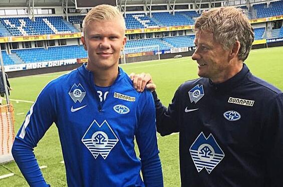 这套阵型就是为他们量身打造的（这套阵型正是为他们而生）