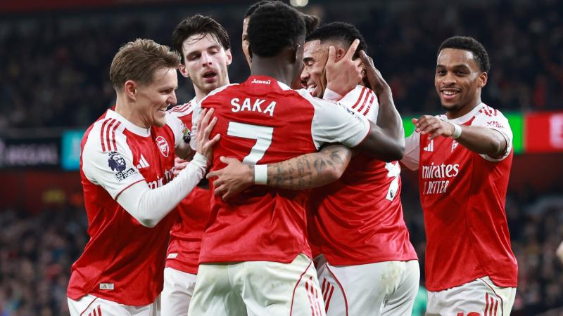 热苏斯时隔近一年再度首发出战，同时迎阿森纳生涯百场里程碑（热苏斯时隔近一年重返首发，并完成阿森纳生涯第100场）