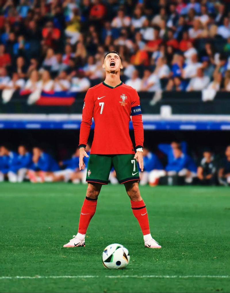 水晶宫新星沃顿引豪门关注，经纪人透露其职业规划（水晶宫天才沃顿获豪门青睐，经纪人披露未来计划）