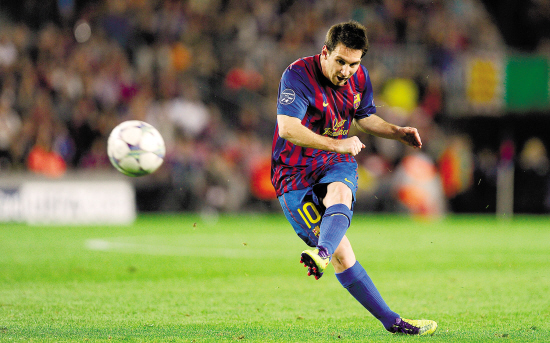 战三镇替补出场，依木兰完成山东泰山一线队首秀（替补登场对阵三镇，依木兰迎来山东泰山一线队处子秀）