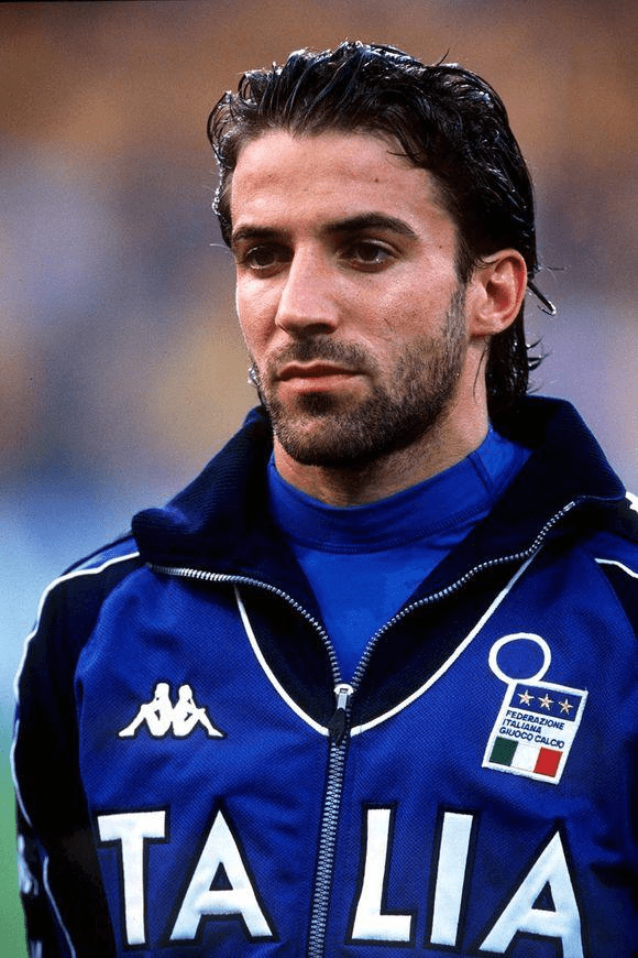 克雷莫内塞2-0莱切，博纳佐利建功，萨纳夫里亚锁定胜局（克雷莫内塞2比0完胜莱切：博纳佐利破门，萨纳夫里亚终结悬念）