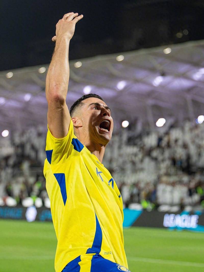 经纪人：如果孔蒂继续执教那不勒斯，洛博特卡可能会要求离队（经纪人：孔蒂若留任那不勒斯，洛博特卡或申请转会）