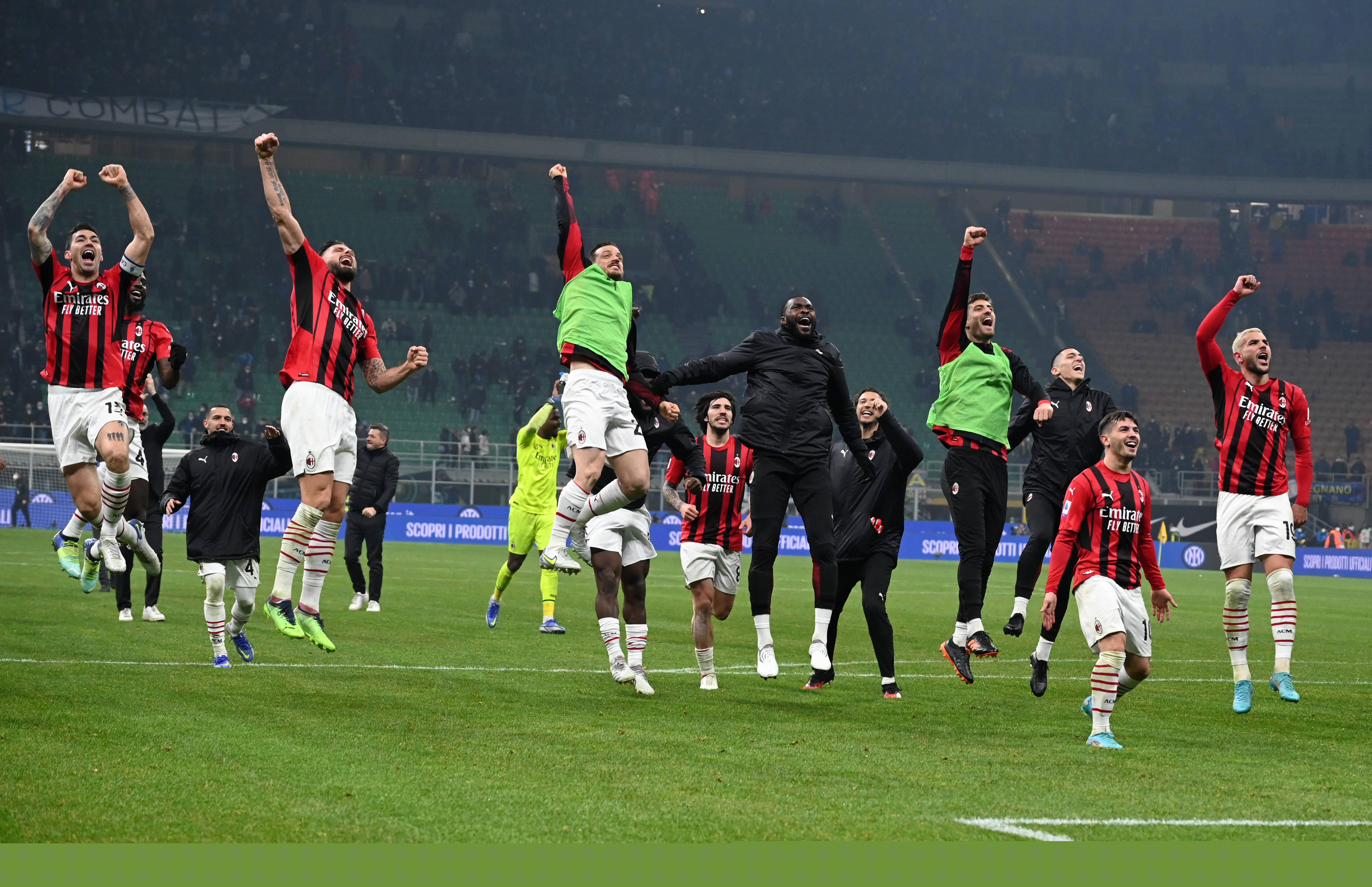 鲁媒：彭啸脚踝韧带损伤，预计要先恢复两周再进行下一步治疗（鲁媒：彭啸脚踝韧带受伤，预计先休养两周再开展后续治疗）