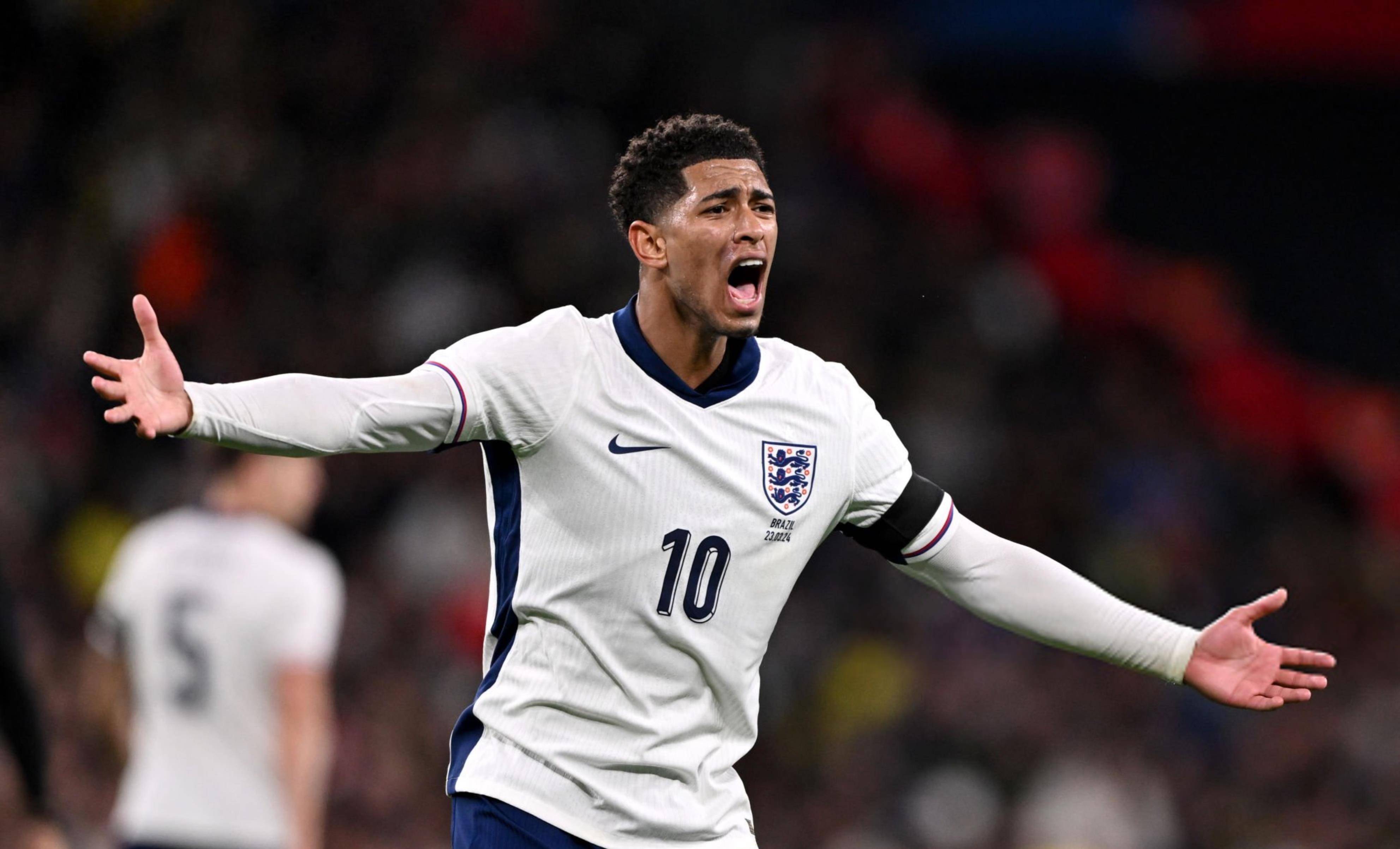 特瓦斯随行西班牙国王访华，向国内推广西甲联赛（随西班牙国王访华，特瓦斯在华推介西甲联赛）